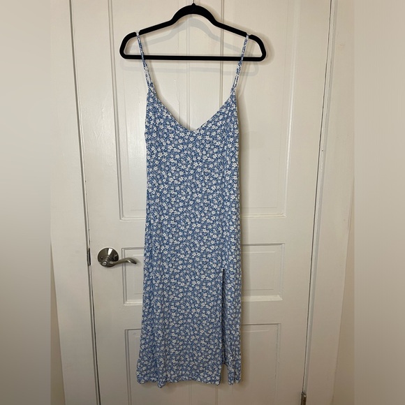 Reformation Crimini Midi Dress in Azzurro Blue Ditsy Floral - Picture 2 of 8